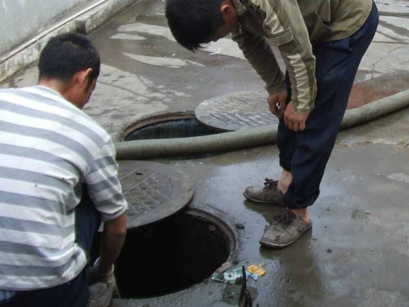 雨花台下水管维修，改道，自来水管维修安装马桶疏通